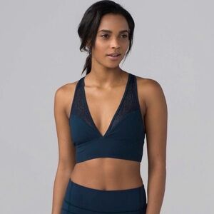 Lululemon Twist & Train Bra in Jaded - 6